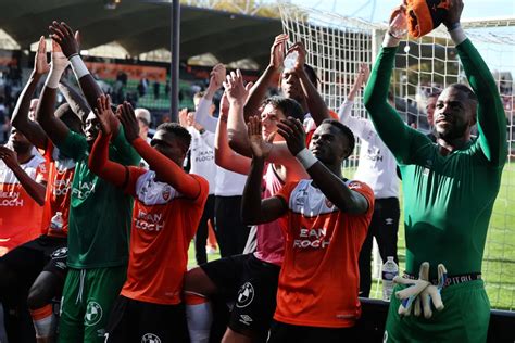 league 2 favourites for promotion.